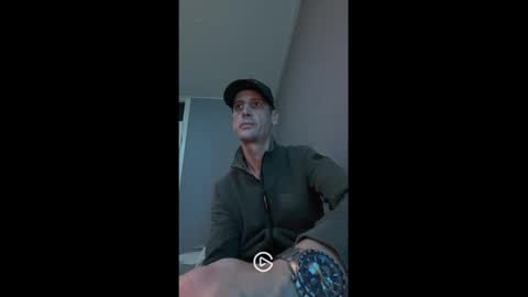 Snapshot of maxbose666 chatting on January 16, 11:06 pm Max online show from January 16, 11:06 pm