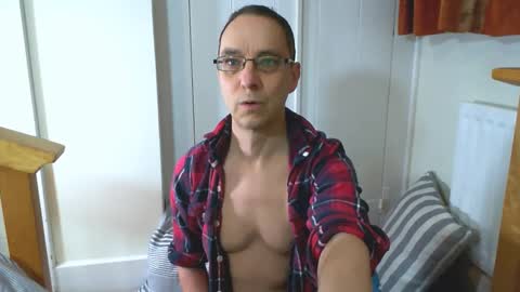 Max Davies online show from February 10, 10:42 am