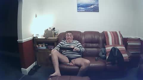 MAX online show from February 28, 9:33 pm