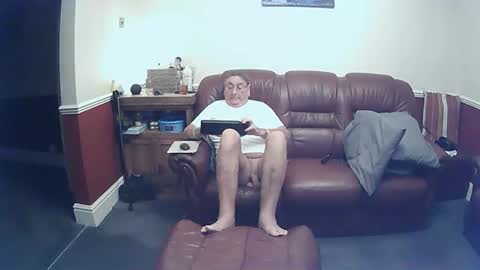 MAX online show from October 18, 11:20 pm