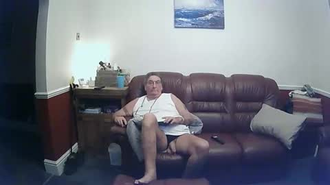 MAX online show from December 13, 8:04 pm