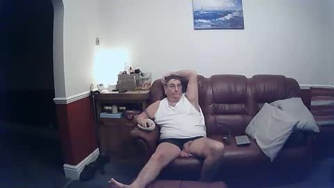 MAX online show from March 10, 8:45 pm