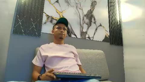 MAXI online show from June 19, 2:22 pm