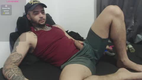 Snapshot of maxi_rogger chatting on December 14, 7:57 pm maxi rogger online show from December 14, 7:57 pm