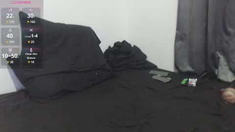 Snapshot of maxi_rogger chatting on December 20, 9:21 am maxi rogger online show from December 20, 9:21 am