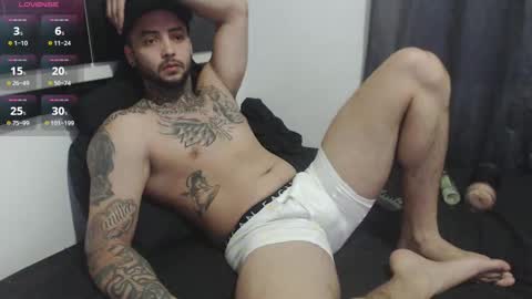 Snapshot of maxi_rogger chatting on March 3, 4:56 am maxi rogger online show from March 3, 4:56 am