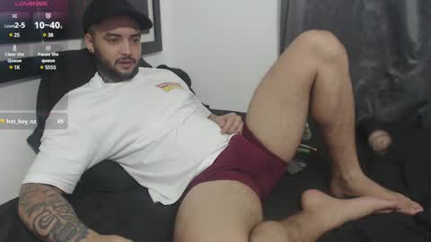 Snapshot of maxi_rogger chatting on February 14, 2:39 am maxi rogger online show from February 14, 2:39 am