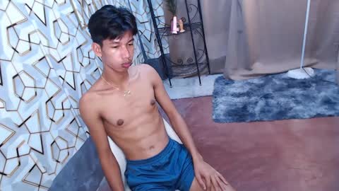 Reyn online show from February 21, 2:27 pm