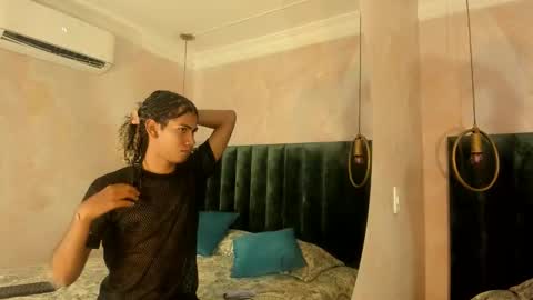 maxim online show from November 25, 3:30 am