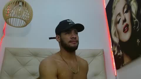 Maximiliano Herrera online show from January 7, 9:25 pm