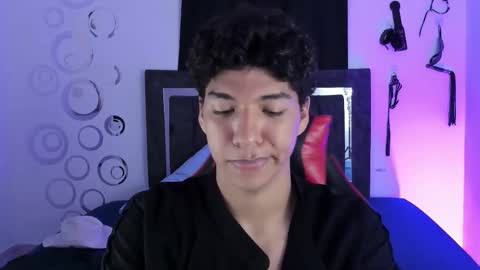 Maximiliano online show from November 13, 7:51 pm