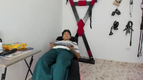 Maximiliano online show from November 28, 8:33 pm