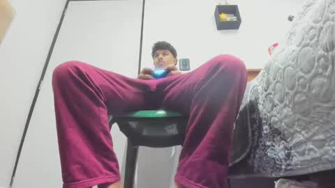 maximo__77 online show from October 29, 12:46 am