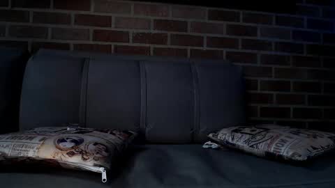 Max online show from March 10, 8:45 pm