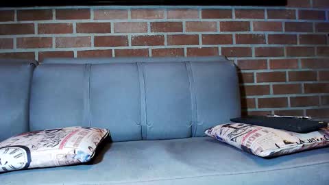 Max online show from March 11, 9:04 pm