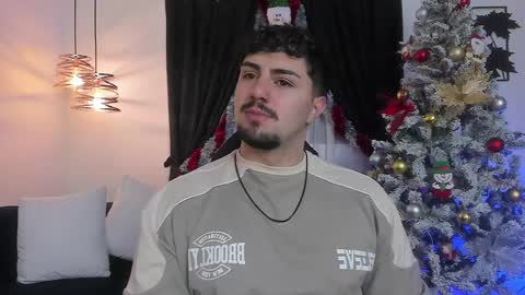 Maximo online show from December 6, 9:10 am