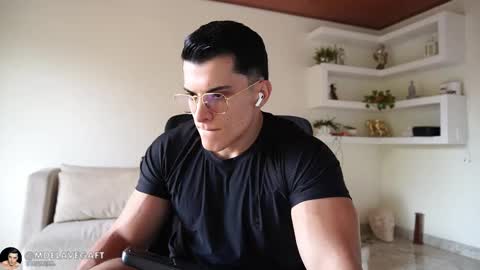 Sebastian online show from February 9, 3:27 pm