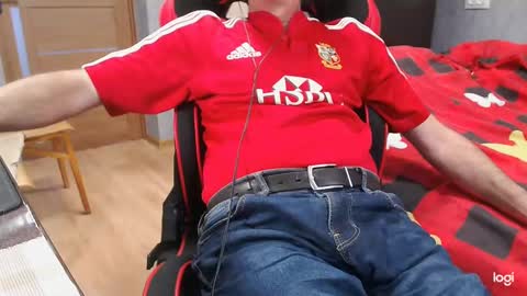 Snapshot of maximus3334 chatting on March 12, 12:15 pm maximus3334 online show from March 12, 12:15 pm