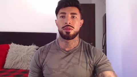 Independent Model online show from June 22, 2:39 am