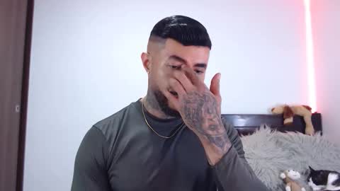 Independent Model online show from January 7, 3:55 am