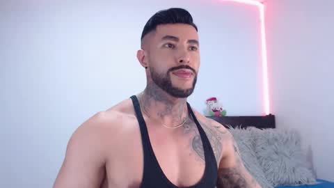 Independent Model online show from December 5, 5:03 am