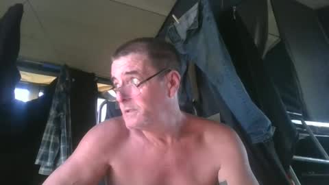 Max online show from December 18, 12:32 am