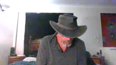 Max online show from March 9, 12:43 pm