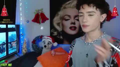 Max online show from December 17, 3:14 am