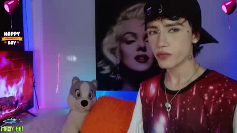 Max online show from February 4, 5:10 am