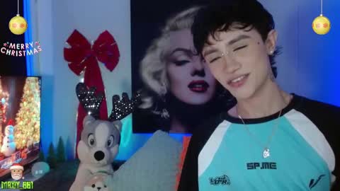 Max online show from December 14, 7:18 am