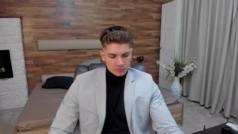 MaxKaiden online show from March 21, 6:06 am