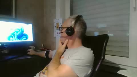 maxou569 online show from October 20, 7:12 am