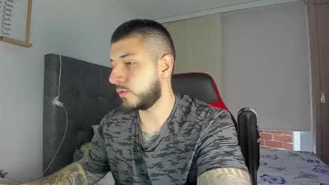 Snapshot of maxvibe_ chatting on October 28, 10:34 pm maxvibe_ online show from October 28, 10:34 pm