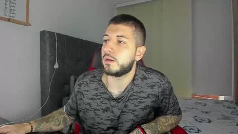 Snapshot of maxvibe_ chatting on October 29, 10:45 pm maxvibe_ online show from October 29, 10:45 pm