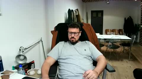 maythe4bwu online show from October 4, 1:05 pm