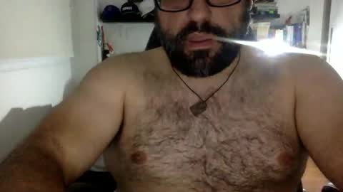 Snapshot of mbotve chatting on October 24, 3:52 am VzlaMan online show from October 24, 3:52 am