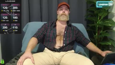 Snapshot of meaty_roll chatting on October 26, 6:10 pm Meaty Roll online show from October 26, 6:10 pm