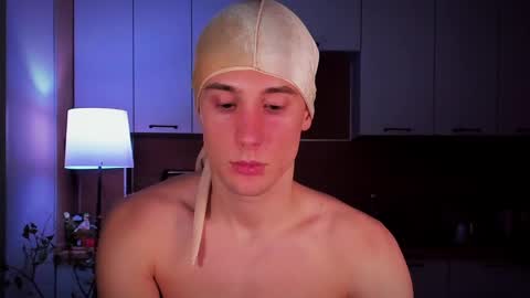 Mello online show from February 25, 1:09 am