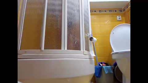 messagemeifyouwanttochatgmail online show from February 9, 7:49 am