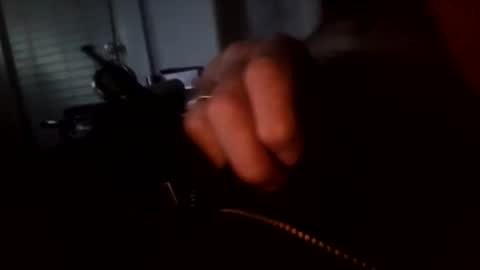 mhidupont online show from November 11, 9:25 am