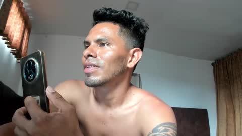 Snapshot of mi_gerald chatting on October 4, 7:40 pm mi_gerald online show from October 4, 7:40 pm