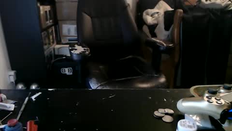 Mark online show from March 3, 12:56 pm