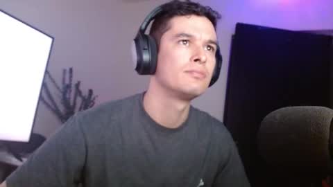 Snapshot of miaou_miaou chatting on January 11, 12:55 am miaou_miaou online show from January 11, 12:55 am