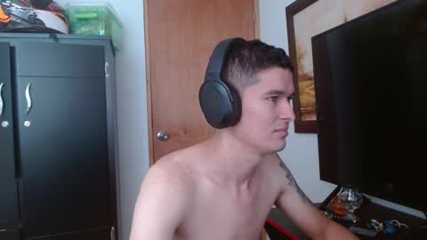 Snapshot of miaou_miaou chatting on February 6, 2:04 pm miaou_miaou online show from February 6, 2:04 pm