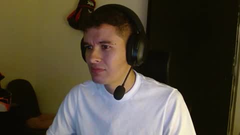 Snapshot of miaou_miaou chatting on October 5, 1:09 am miaou_miaou online show from October 5, 1:09 am