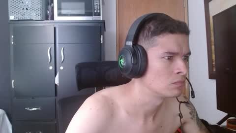 Snapshot of miaou_miaou chatting on February 23, 2:00 pm miaou_miaou online show from February 23, 2:00 pm