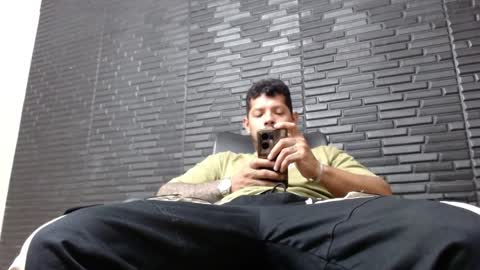 Michael Daviss online show from February 6, 2:26 pm