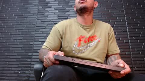 Michael Daviss online show from January 18, 1:51 pm