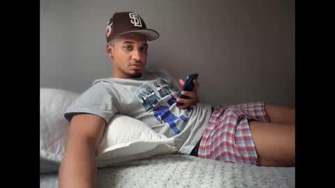 Snapshot of michael_jordanx chatting on February 14, 4:41 pm Angel online show from February 14, 4:41 pm