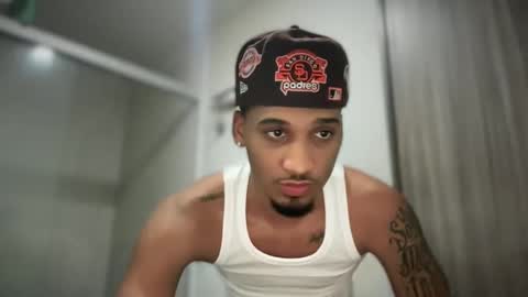 Snapshot of michael_jordanx chatting on March 4, 4:20 pm Angel online show from March 4, 4:20 pm